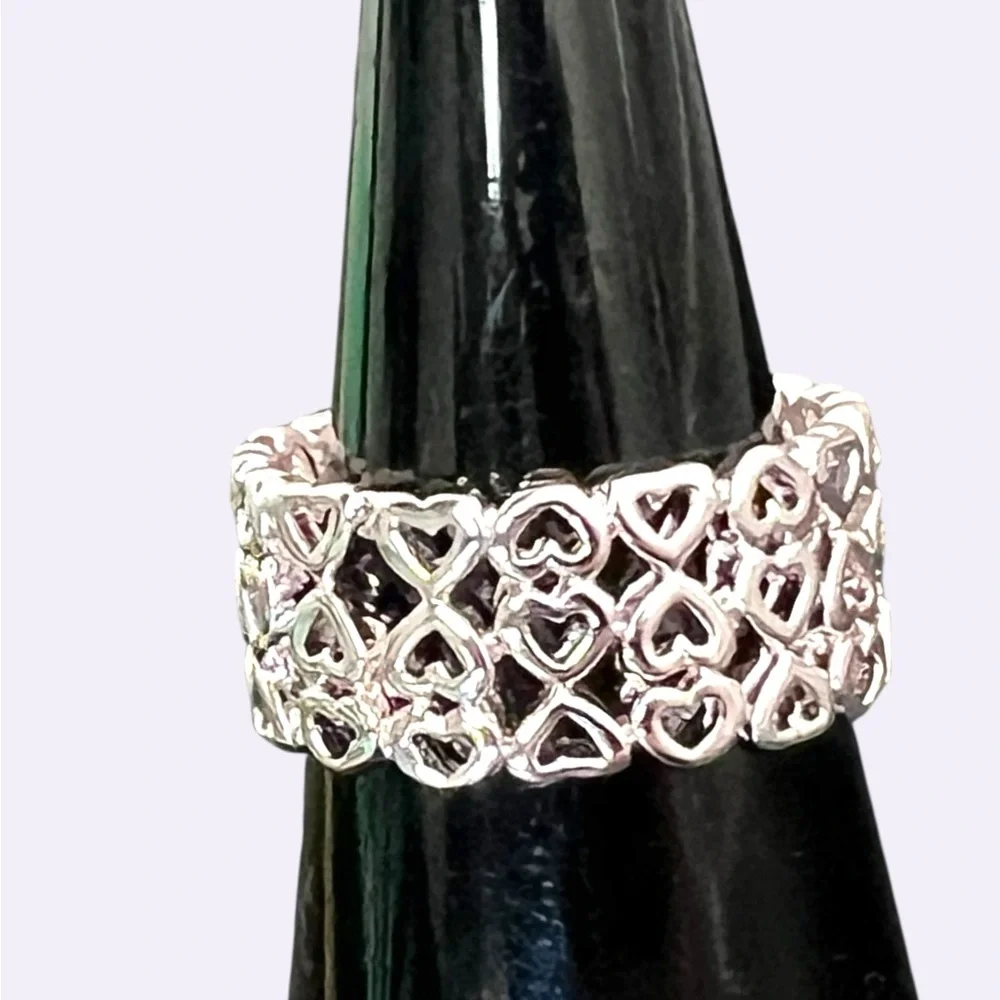 Silver Heart Pattern Ring - Picture 10 of 12